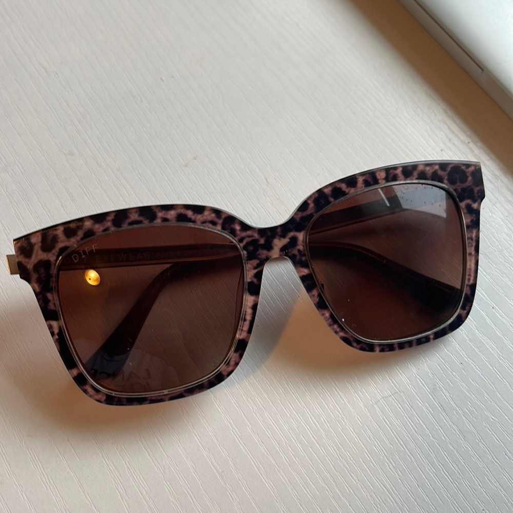 Diff Eyewear Bella Leopard Sunglasses